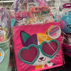 Meet your Posher, Claudia